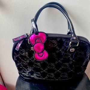 Sanrio Loungefly x Hello Kitty Black Patent Leather Purse Pink Embossed Bow Tie
